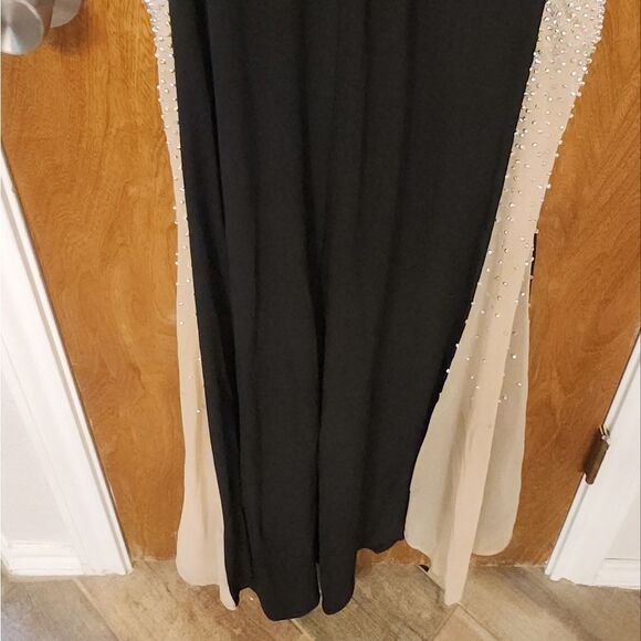 Xscape "Sarah" Long Jersey Knit with Caviar Beaded Sides Dress SIZE 4 NWT - Picture 11 of 11